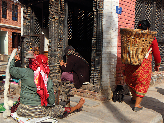 <strong>Filar la lana in compagnia...</strong><br /> <br /><em>♫ Lionel Hampton - The best of - Airmail special.mp3</em>