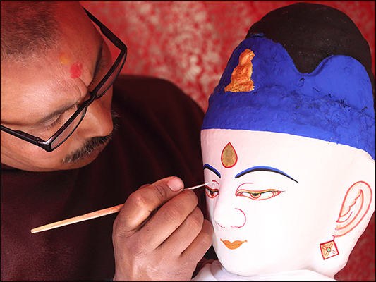 <strong>Artista da... statua a Katmandu</strong><br /> <br /><em>♫ Lionel Hampton - Walkman Jazz - Flying Home.mp3</em>