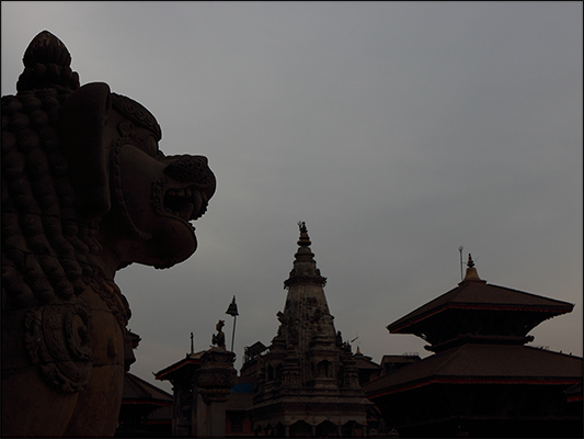 <strong>Durbar Square di Bhaktapur</strong><br /> <br /><em>♫ Lionel Hampton - Walkman Jazz - Flying Home.mp3</em>