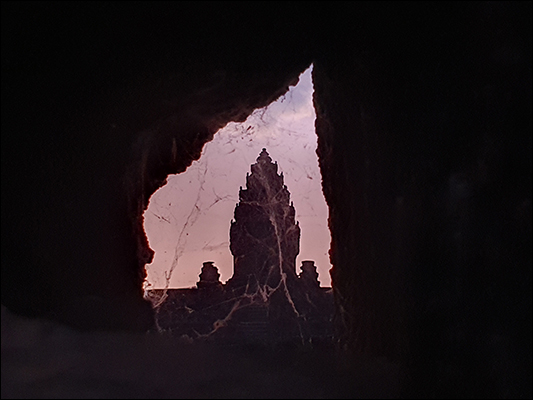 <strong>Bakong Temple all'imbrunire </strong><br /> <br /><em>♫ Chick Corea & Gary Burton - Children's Song.mp3</em>