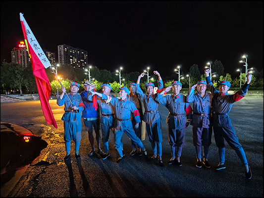 <strong>Vecchi rivoluzionari a Yongjing</strong><br /> <br /><em>♫ Petra Magoni - Musica Nuda 2 - Overtherainbow.mp3</em>