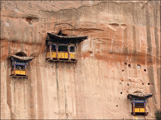 <strong>Le Grotte di Mati</strong><br /> <br /><em>♫ Petra Magoni - Musica Nuda 2 - Overtherainbow.mp3</em>