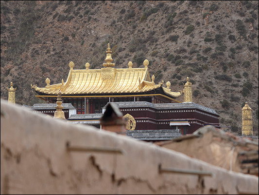 <strong>Labrang</strong><br /> <br /><em>♫ Petra Magoni - Musica Nuda 2 - Overtherainbow.mp3</em>