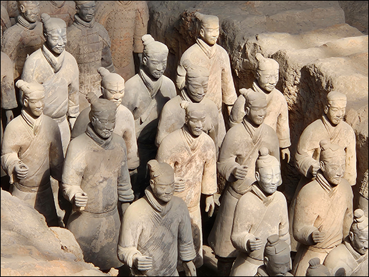 <strong>Esercito di terracotta a Xi'an</strong><br /> <br /><em>♫ Petra Magoni - Musica Nuda 2 - Overtherainbow.mp3</em>