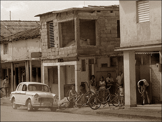 <strong>Vecchio 1100 Fiat</strong><br /> <br /><em>♫ Polo Montañez - Guajiro Natural - Quien Será.mp3</em>