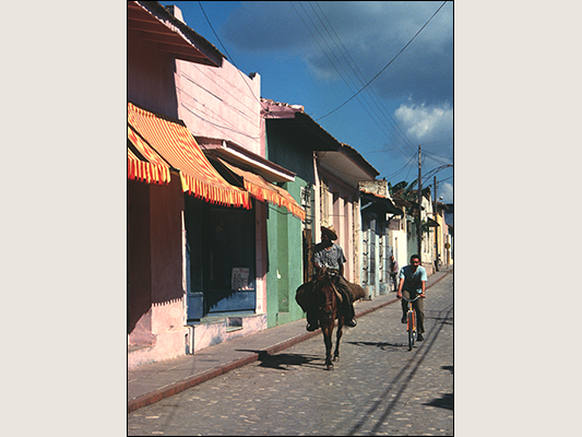 <strong>Mezzi di trasporto a Trinidad</strong><br /> <br /><em>♫ Polo Montañez - Guajiro Natural - Quien Será.mp3</em>