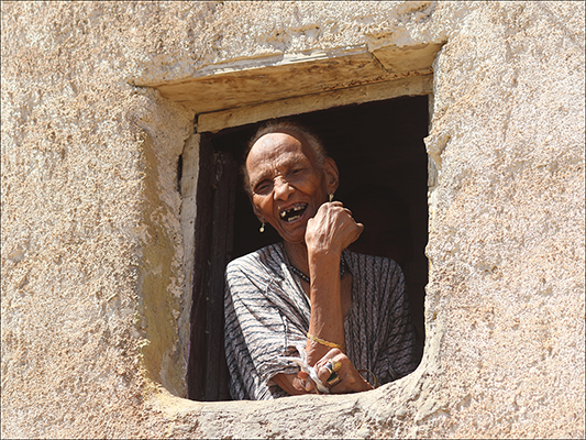 <strong>Simpatico quadretto... </strong><br /> <br /><em>♫ Di Meola, McLaughlin e de Lucía - Passion, Grace and Fire.mp3</em>