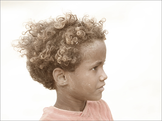 <strong>Ricciolona...</strong><br /> <br /><em>♫ Di Meola, McLaughlin e de Lucía - Passion, Grace and Fire.mp3</em>