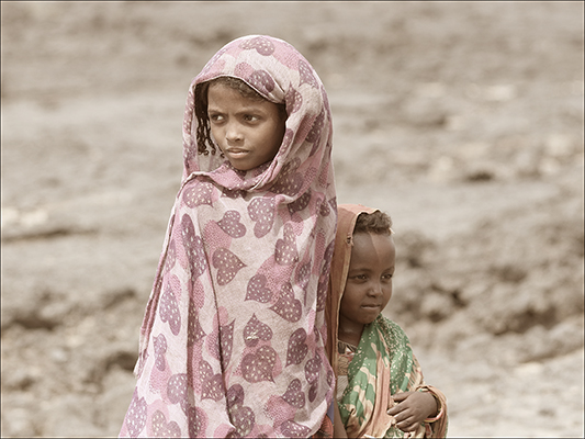 <strong>Facciamoci coraggio...</strong><br /> <br /><em>♫ Di Meola, McLaughlin e de Lucía - Passion, Grace and Fire.mp3</em>