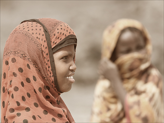 <strong>Trattabile...</strong><br /> <br /><em>♫ Di Meola, McLaughlin e de Lucía - Passion, Grace and Fire.mp3</em>