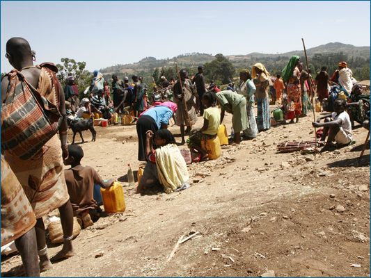 <strong>Mercato di Maji</strong><br /> <br /><em>♫ Petra Magoni - Musica Nuda 2 - Levieennoir.mp3</em>