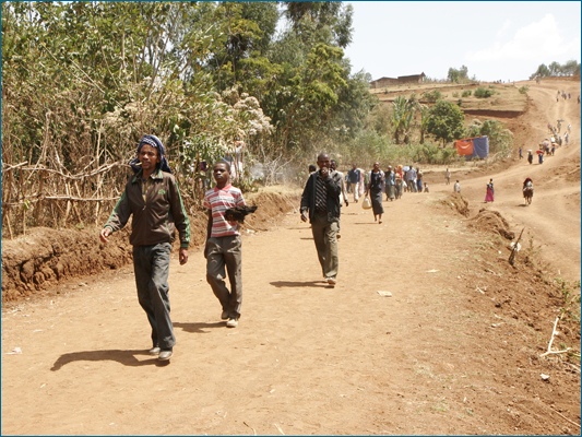 <strong>Tutti al mercato</strong><br /> <br /><em>♫ Petra Magoni - Musica Nuda 2 - Levieennoir.mp3</em>