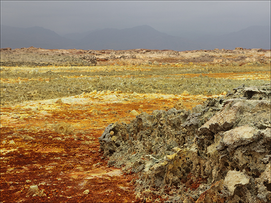 <strong>Dallòl</strong><br /> <br /><em>♫ Di Meola, McLaughlin e de Lucía - Passion, Grace and Fire - Sichia.mp3</em>