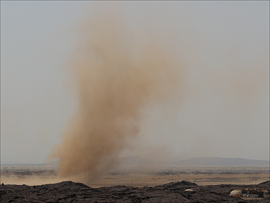 <strong>Diavolo di sabbia</strong><br /> <br /><em>♫ Di Meola, McLaughlin e de Lucía - Passion, Grace and Fire - Sichia.mp3</em>