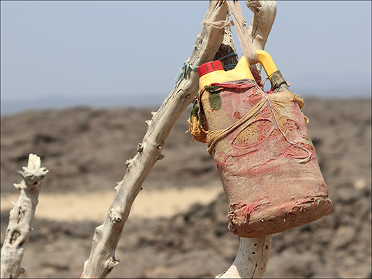 <strong>Scorta d’acqua</strong><br /> <br /><em>♫ Di Meola, McLaughlin e de Lucía - Passion, Grace and Fire - Sichia.mp3</em>