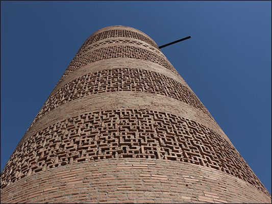 <strong>Torre karakhanide di Burana</strong><br /> <br /><em>♫ Chick Corea & Gary Burton - Crystal Silence - Arise, Her Eyes.mp3</em>