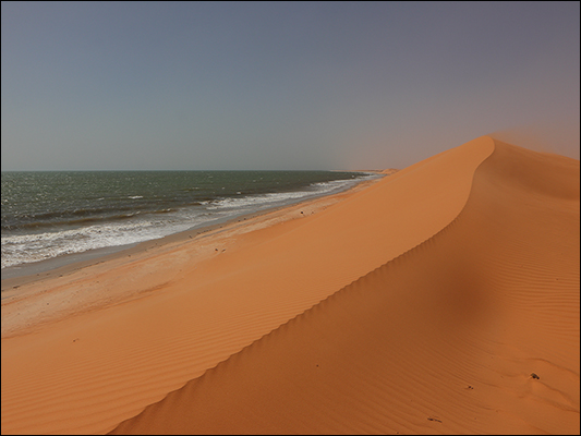 <strong>Dune di Tiwilit, sul mare</strong><br /> <br /><em>♫ Levieennoir.mp3</em>