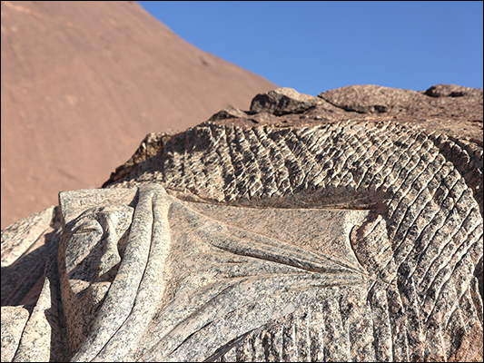 <strong>Sculture moderne vicino a Ben Amira</strong><br /> <br /><em>♫ Levieennoir.mp3</em>