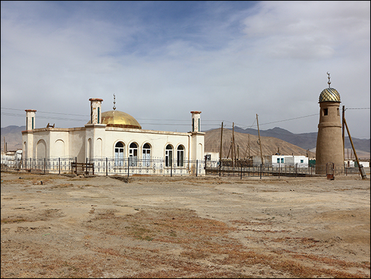 <strong>Piccola Moschea nel villaggio di Rangkul</strong><br /> <br /><em>♫ Chick Corea & Gary Burton - Crystal Silence - Children's Song.mp3</em>